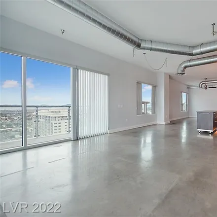 Image 2 - Newport Lofts, South Casino Center Boulevard, Las Vegas, NV 89101, USA - Loft for rent