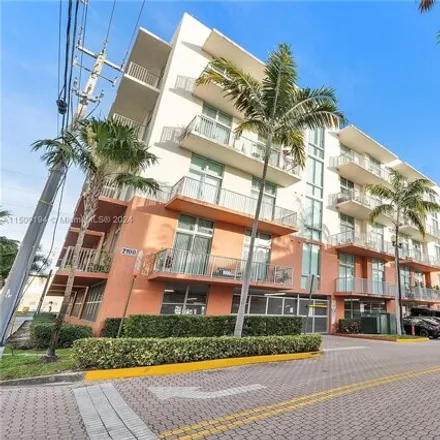 Buy this 1 bed condo on unnamed road in Hollywood, FL 33022