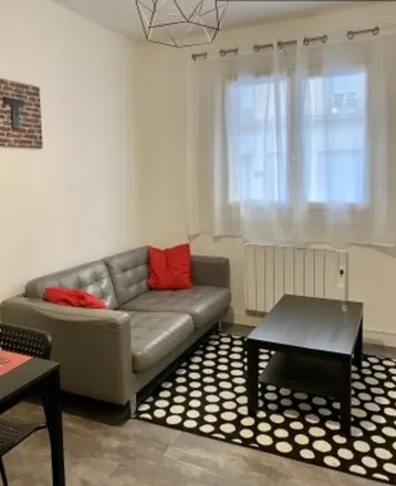 Rent this 6 bed apartment on 38 Rue Ravat in 69002 Lyon, France