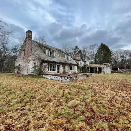 Buy this 7 bed house on 372 Tucker Hill Road in Middlebury, CT 06762