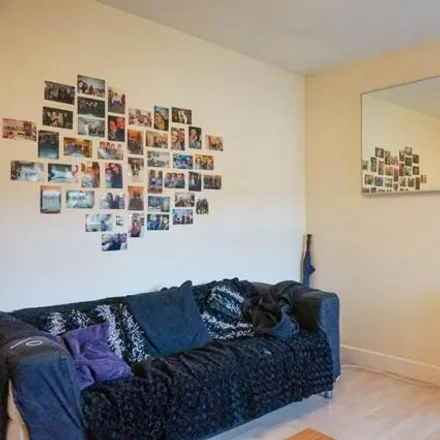 Rent this 5 bed room on Dental Surgery in Welton Road, Leeds