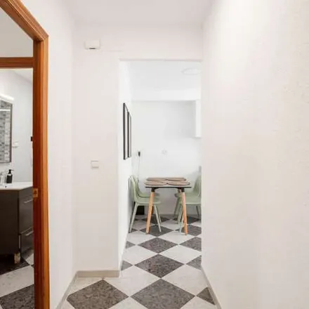 Image 4 - Carrer de l'Imatger Bussi, 46022 Valencia, Spain - Apartment for rent