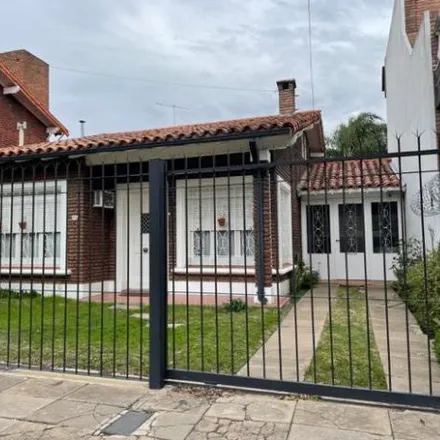 Buy this 2 bed house on Crisólogo Larralde 2618 in Partido de Morón, B1712 CDU Castelar