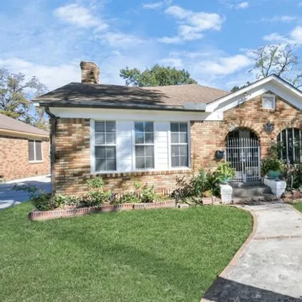 Buy this 6 bed house on 1449 Scharpe Street in Houston, TX 77023