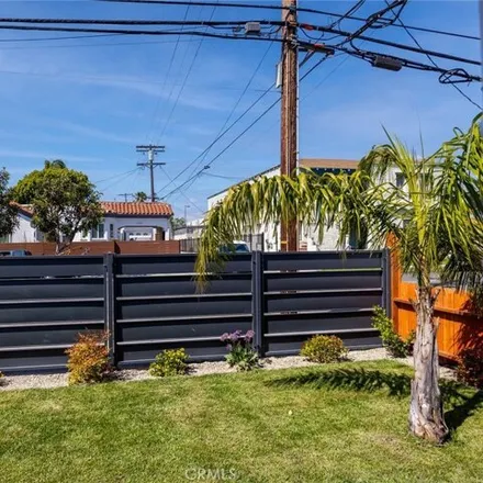 Image 9 - 3864 West 30th Street, Los Angeles, CA 90016, USA - House for sale