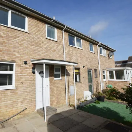 Rent this 3 bed townhouse on Gilpin Way in Olney, MK46 4DL