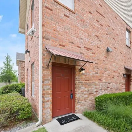 Rent this 3 bed condo on 1399 Brightside Drive in Arlington, Baton Rouge