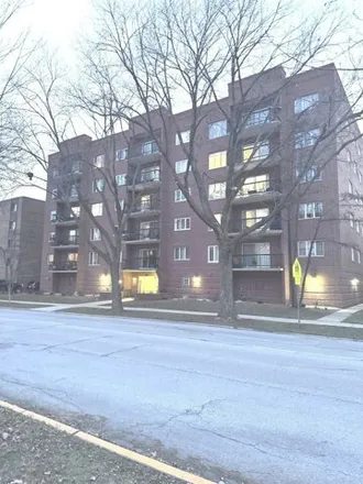 Buy this 2 bed condo on Graceland & Thacker in Graceland Avenue, Des Plaines