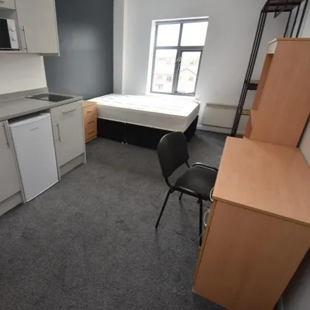 Image 3 - Clarence Yard, Wigan, WN1 1BZ, United Kingdom - Apartment for rent
