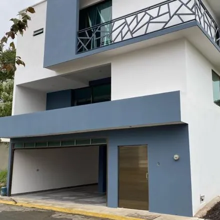 Buy this 3 bed house on Calle Halcón in Fraccionamiento Morada del Quetzal, 91637 Jacarandas