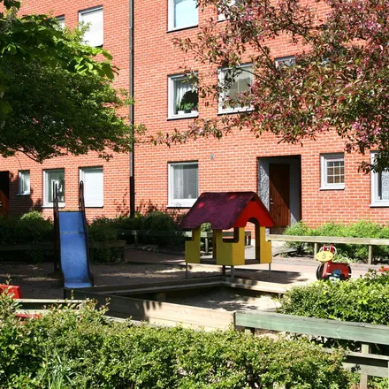 Image 1 - Grevegårdsvägen, 421 61 Gothenburg, Sweden - Apartment for rent