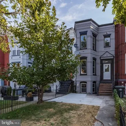 Rent this 3 bed house on 1427 New Jersey Avenue Northwest in Washington, DC 20205