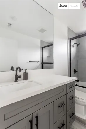 Image 1 - 5667 Auckland Avenue, Los Angeles, CA 91601, USA - Room for rent