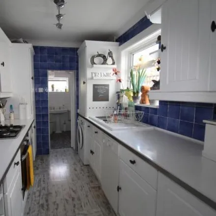 Image 3 - Frederick Road, Gillingham, ME7 5UT, United Kingdom - Townhouse for rent