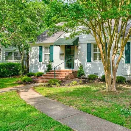 Rent this 2 bed house on 158 West Lafayette Circle in Chickasaw Gardens, Memphis