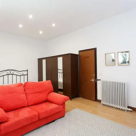 Rent this 8 bed apartment on Carril bici Santa Engracia in 21, 28010 Madrid