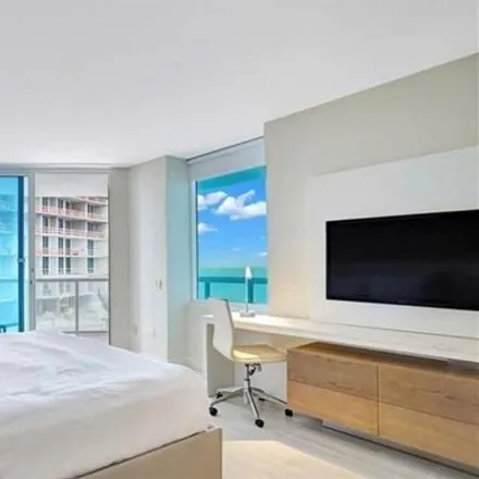 Buy this studio condo on Hilton Fort Lauderdale Beach Resort in 505 North Fort Lauderdale Beach Boulevard, Birch Ocean Front