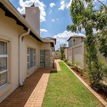 Image 5 - Waxberry Drive, Johannesburg Ward 23, Gauteng, 2053, South Africa - Apartment for rent