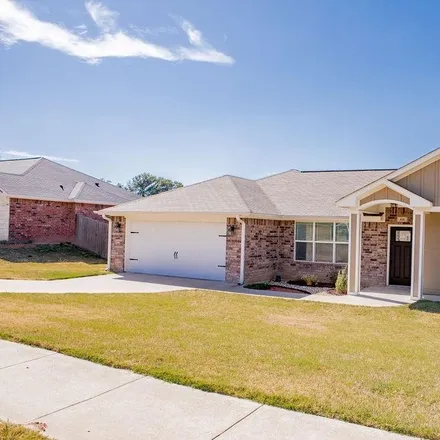 Buy this 3 bed house on 406 Mission Crest Circle in Lindale, TX 75771