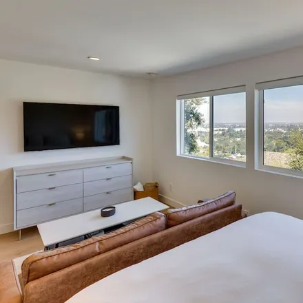 Image 5 - Los Angeles, CA, 91604 - Apartment for rent