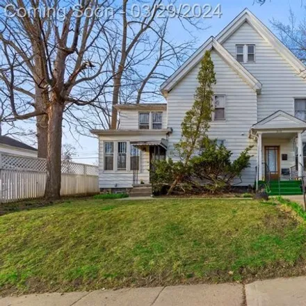 Buy this 6 bed house on 575 Maple Street in Ypsilanti, MI 48198
