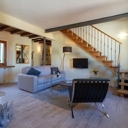 Rent this 2 bed apartment on Borgo degli Albizi in 40 R, 50122 Florence FI