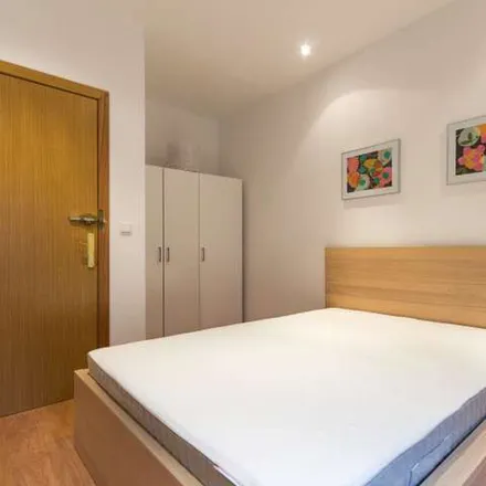 Rent this 6 bed apartment on Paseo de Santa María de la Cabeza in 51, 28045 Madrid