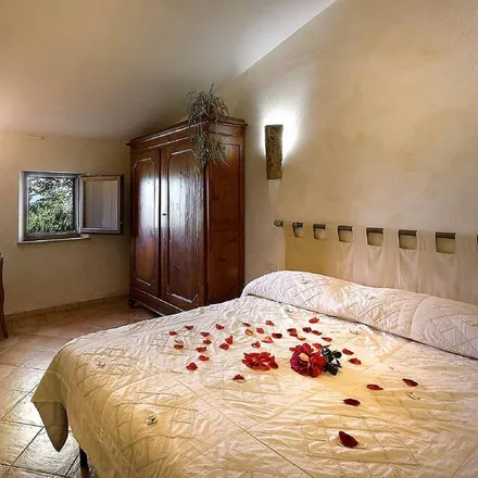 Image 1 - Castel del Piano, Strada Provinciale Macinaie, 58033 Castel del Piano GR, Italy - Apartment for rent