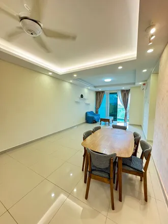 Rent this 3 bed apartment on Jalan Shahbandar 12/6 in Bandar Mahkota Cheras, 43200 Kajang Municipal Council
