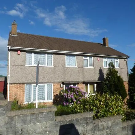 Rent this 3 bed duplex on 122 Grantley Gardens in Plymouth, PL3 5AJ