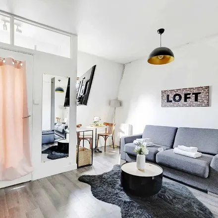 Rent this 1 bed apartment on 7 Avenue Raymond Poincaré in 75116 Paris, France