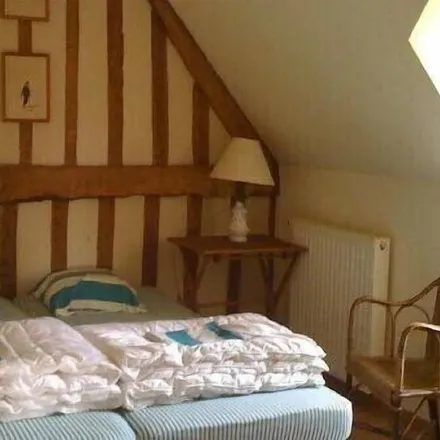 Rent this 3 bed townhouse on 14670 Saint-Pierre-du-Jonquet