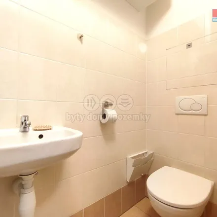 Rent this 3 bed apartment on Potraviny Na Vranovské in Francouzská, 613 00 Brno