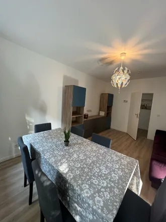 Rent this 2 bed apartment on Roelckestraße 12 in 13086 Berlin, Germany
