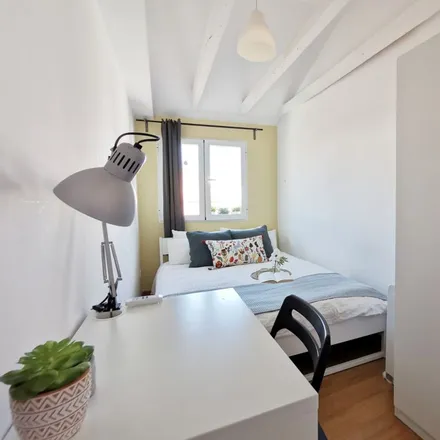 Rent this 5 bed room on Madrid in Calle de Santa Catalina, 8