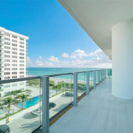 Image 6 - 6901 Collins Avenue, Atlantic Heights, Miami Beach, FL 33141, USA - Apartment for rent