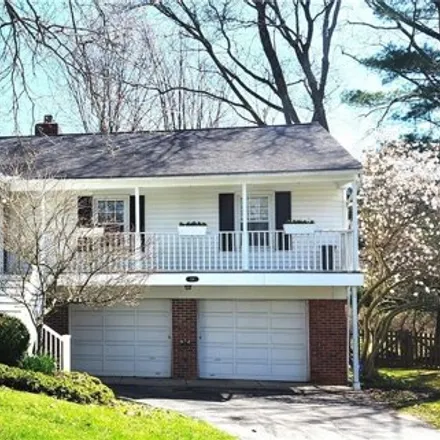 Buy this 3 bed house on 128 Locust Lane in Chagrin Falls, Cuyahoga County