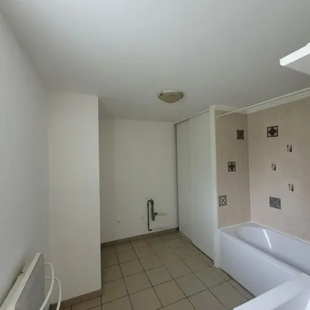 Rent this 4 bed apartment on 1 Place du Général de Gaulle in 59540 Caudry, France