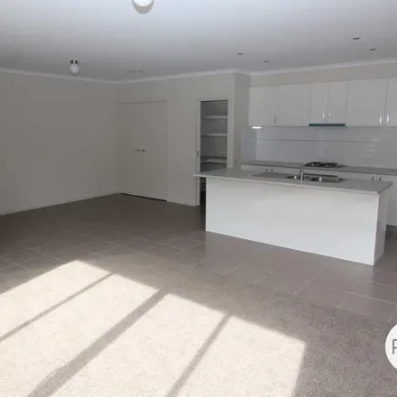 Rent this 3 bed townhouse on 1306 Geelong Road in Mount Clear VIC 3350, Australia
