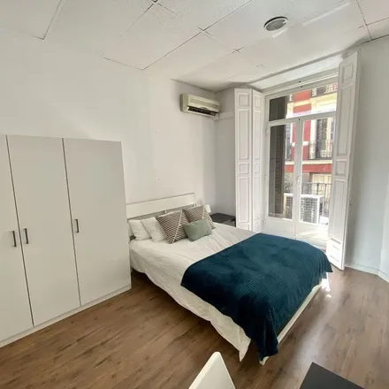 Rent this 1 bed apartment on Calle de Caños del Peral in 7, 28013 Madrid