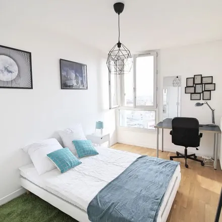 Image 2 - 176 Boulevard de Charonne, 75020 Paris, France - Apartment for rent