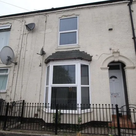 Rent this 2 bed townhouse on Estcourt Street in Hull, HU9 2RT