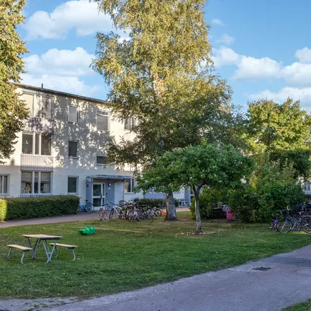 Rent this 3 bed apartment on Karmgatan in 653 47 Karlstad, Sweden