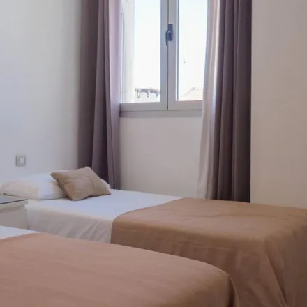 Rent this 4 bed apartment on Iris in Calle del Conde de Romanones, 28012 Madrid