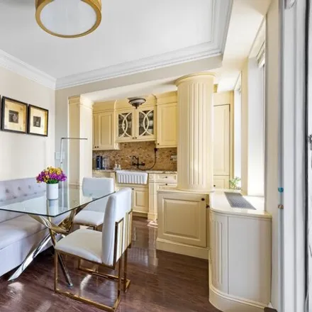 Image 5 - 345 East 86th Street, New York, NY 10028, USA - Apartment for sale