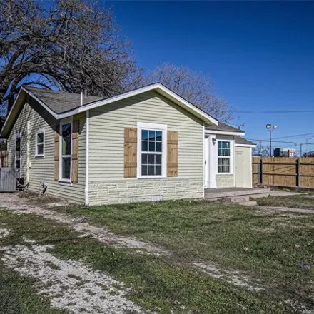 Image 3 - 110 W Anderson St, Weatherford, Texas, 76086 - House for sale