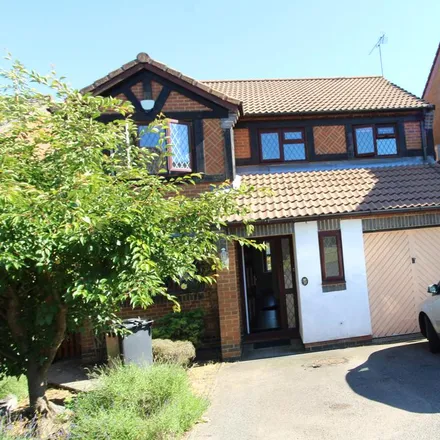 Rent this 4 bed house on Malthouse Green in Luton, LU2 8SN