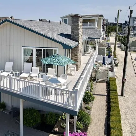 Rent this 4 bed house on Avalon in NJ, 08202