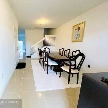 Image 3 - Blazer Terrace, Davie, FL 33314, USA - Townhouse for sale