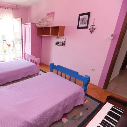 Rent this 4 bed house on 21223 Okrug Gornji
